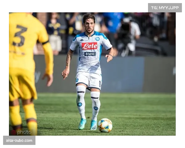 那不勒斯动态菱形体系要求边锋兼具突破回防 流动性打法成熟